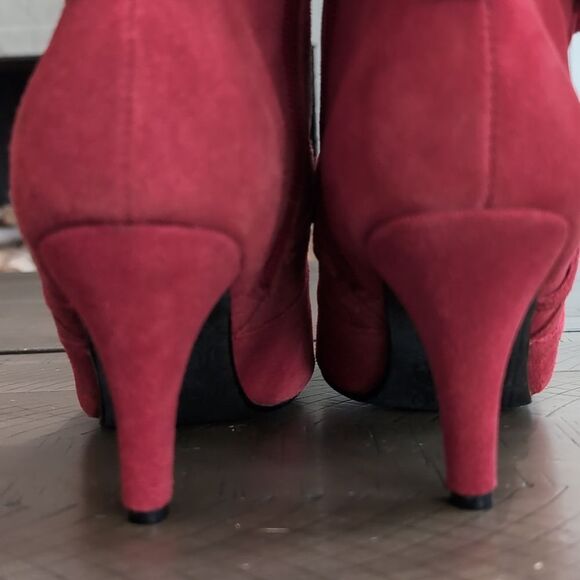 Hot In Hollywood Red Suede Heeled Boots Sz 11 - Picture 5 of 13